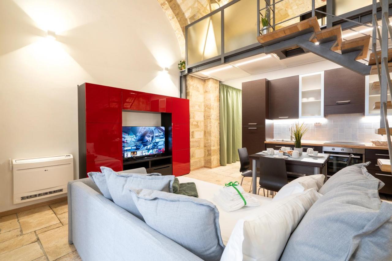 Stazione & Politecnico Stylish Apt With Netflix Барі Екстер'єр фото
