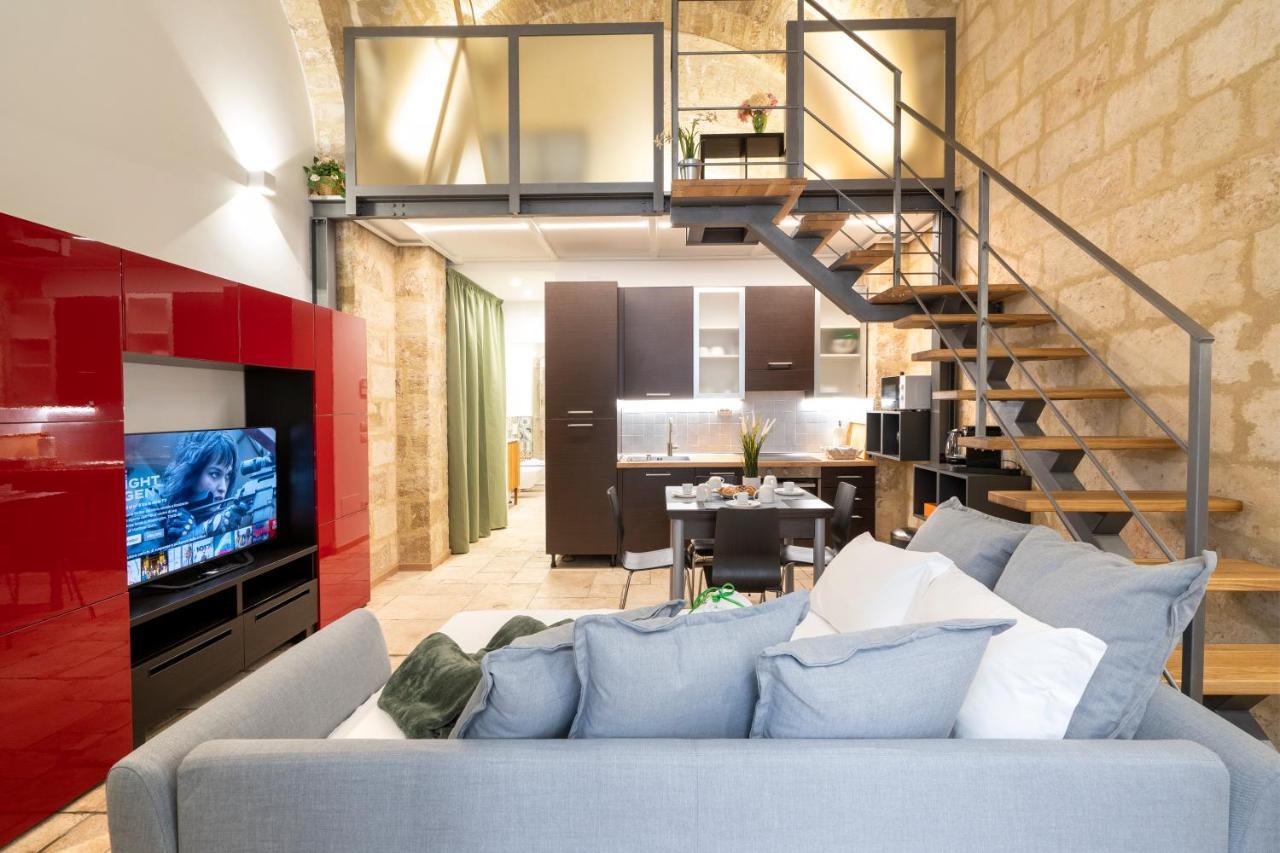 Stazione & Politecnico Stylish Apt With Netflix Барі Екстер'єр фото